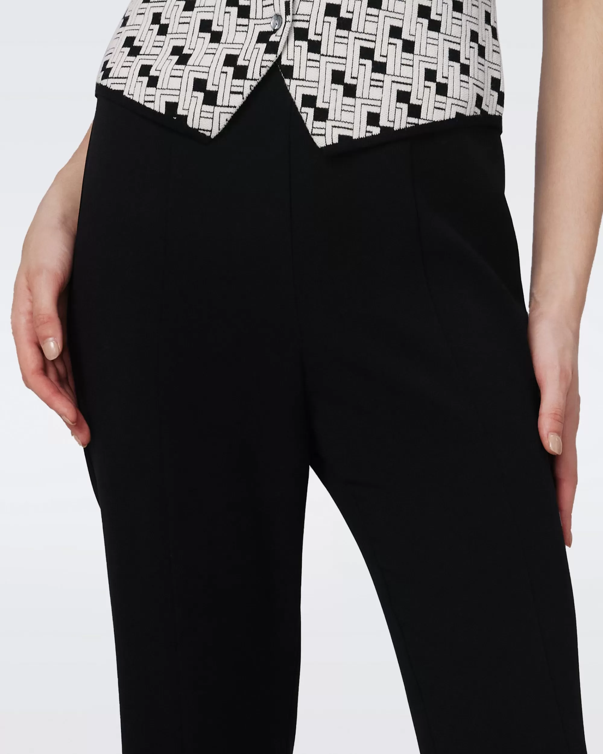 Store Barcelona Pants Pants & Shorts