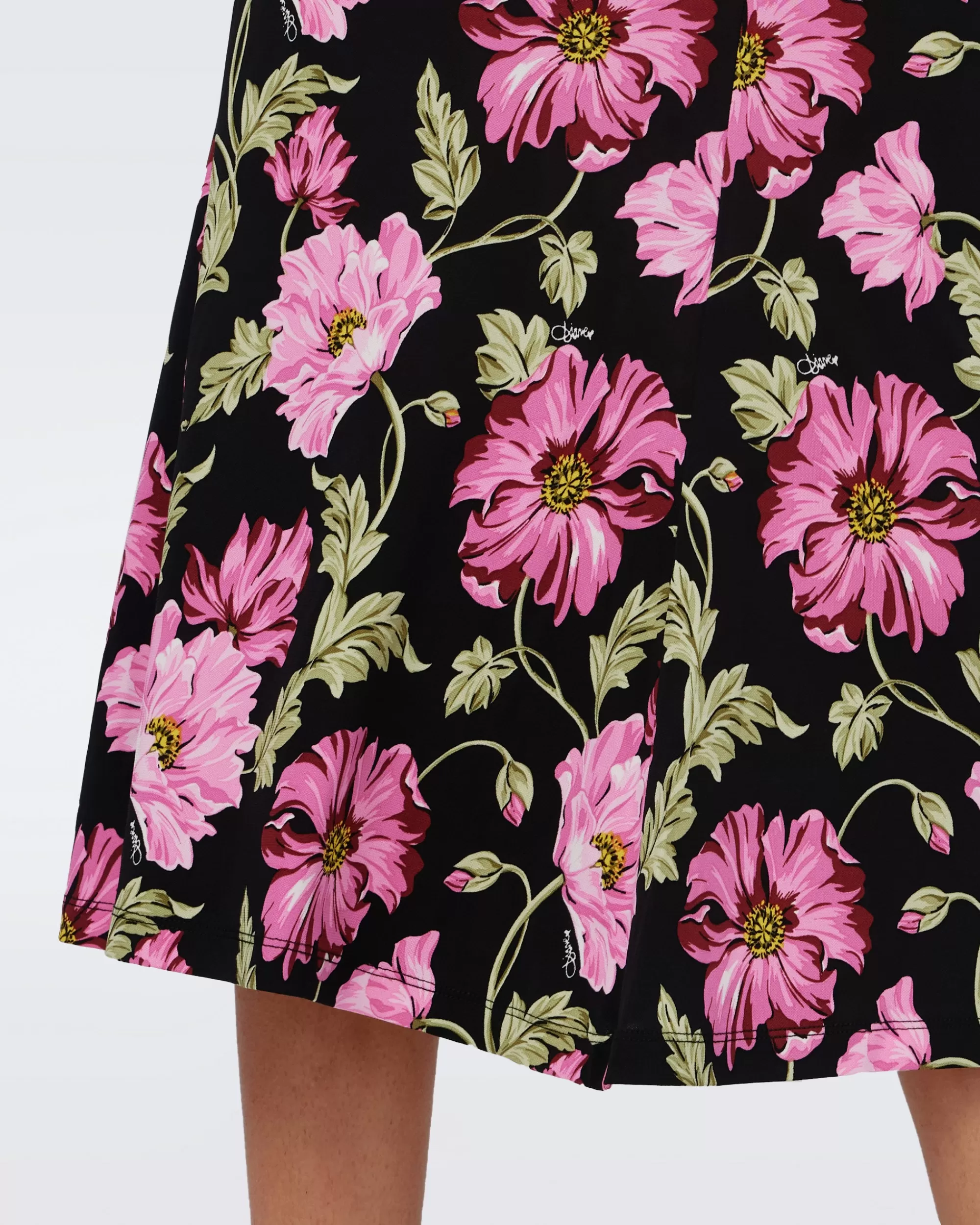 Hot Whitley Skirt Skirts